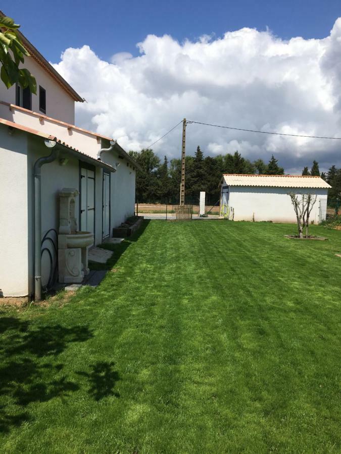 Apartamento Au domaine de Léa Hyères Exterior foto